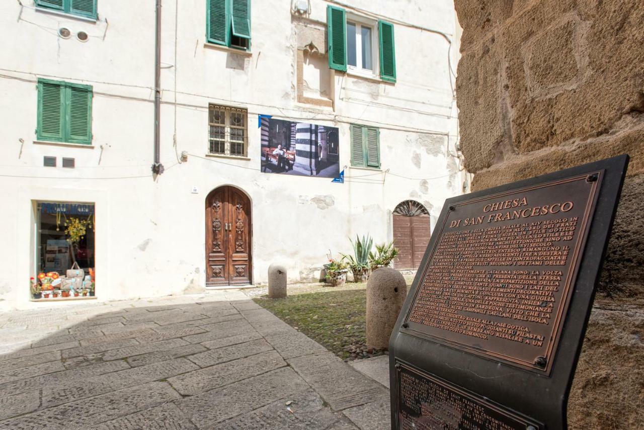 Centro Storico Carlo Alberto Альгеро Екстер'єр фото